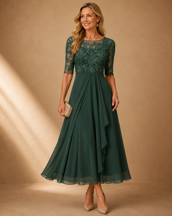 Rose – The Flattering Lace Midi Dress